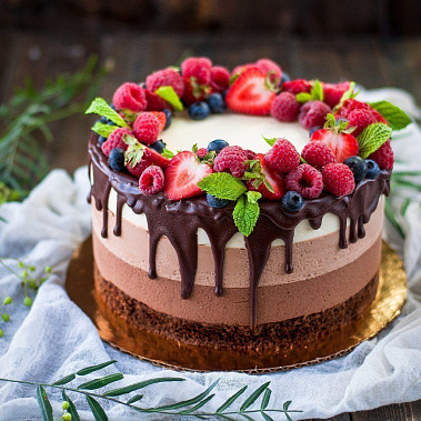 Торт "Три шоколада" купить - чебаркуль.сладкоежкин.рф